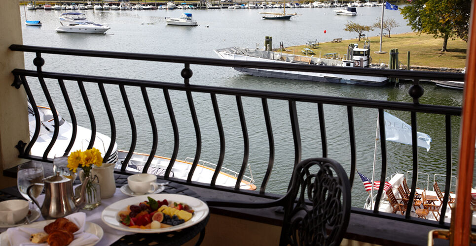 Delamar Greenwich Harbor Bagian luar foto